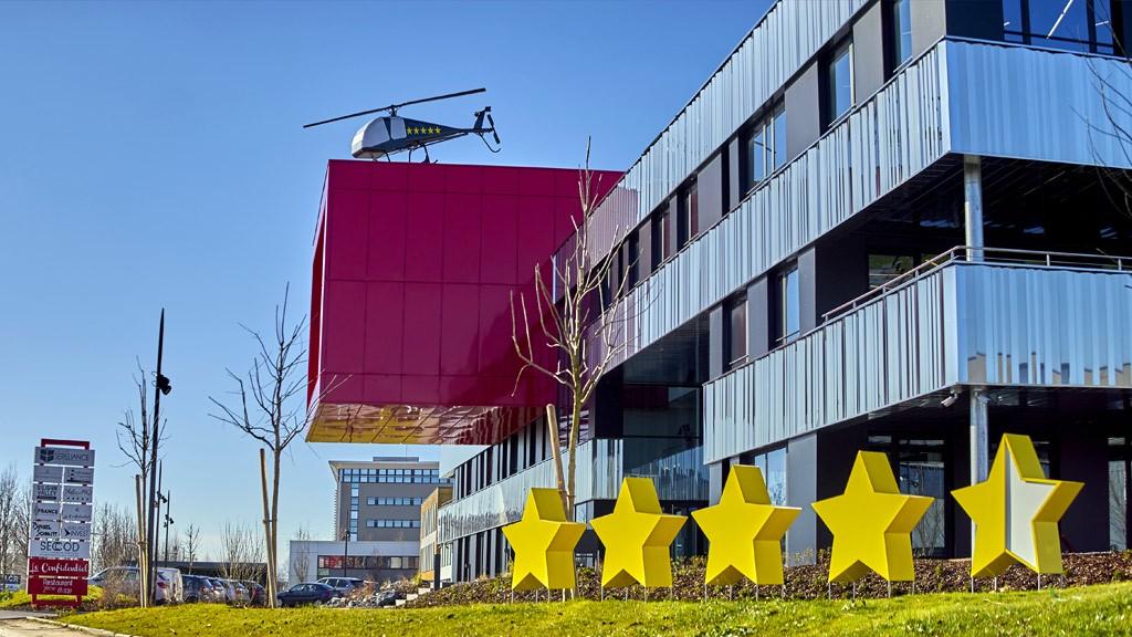 locaux-groupe-sereliance-plus-que-pro-schiltigheim-etoiles-helicoptere
