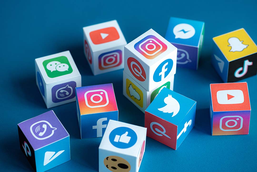 cubes-icones-reseaux-sociaux