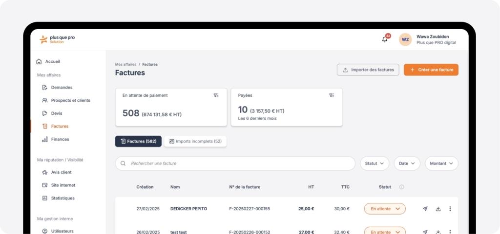 Interface du module Factures de la solution Plus que pro, affichant les factures en attente de paiement, les factures payées, et une liste détaillée avec recherche et filtres